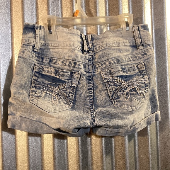 No Boundaries womens shorts - Picture 2 of 3